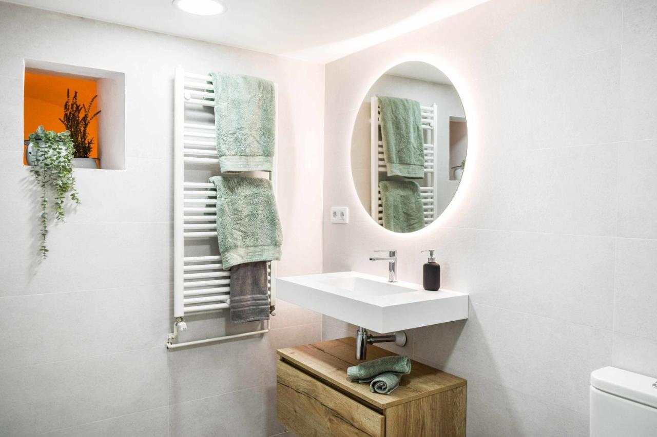 Casa Besalu Estudio En El Centro Del Pueblo Kültér fotó