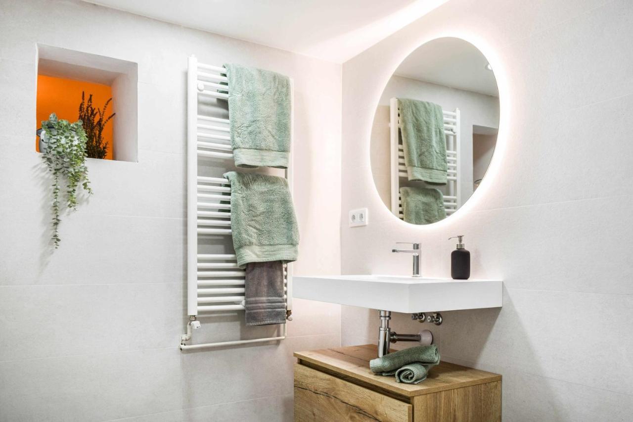 Casa Besalu Estudio En El Centro Del Pueblo Kültér fotó