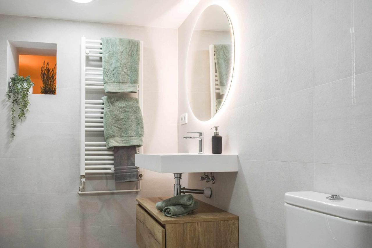 Casa Besalu Estudio En El Centro Del Pueblo Kültér fotó