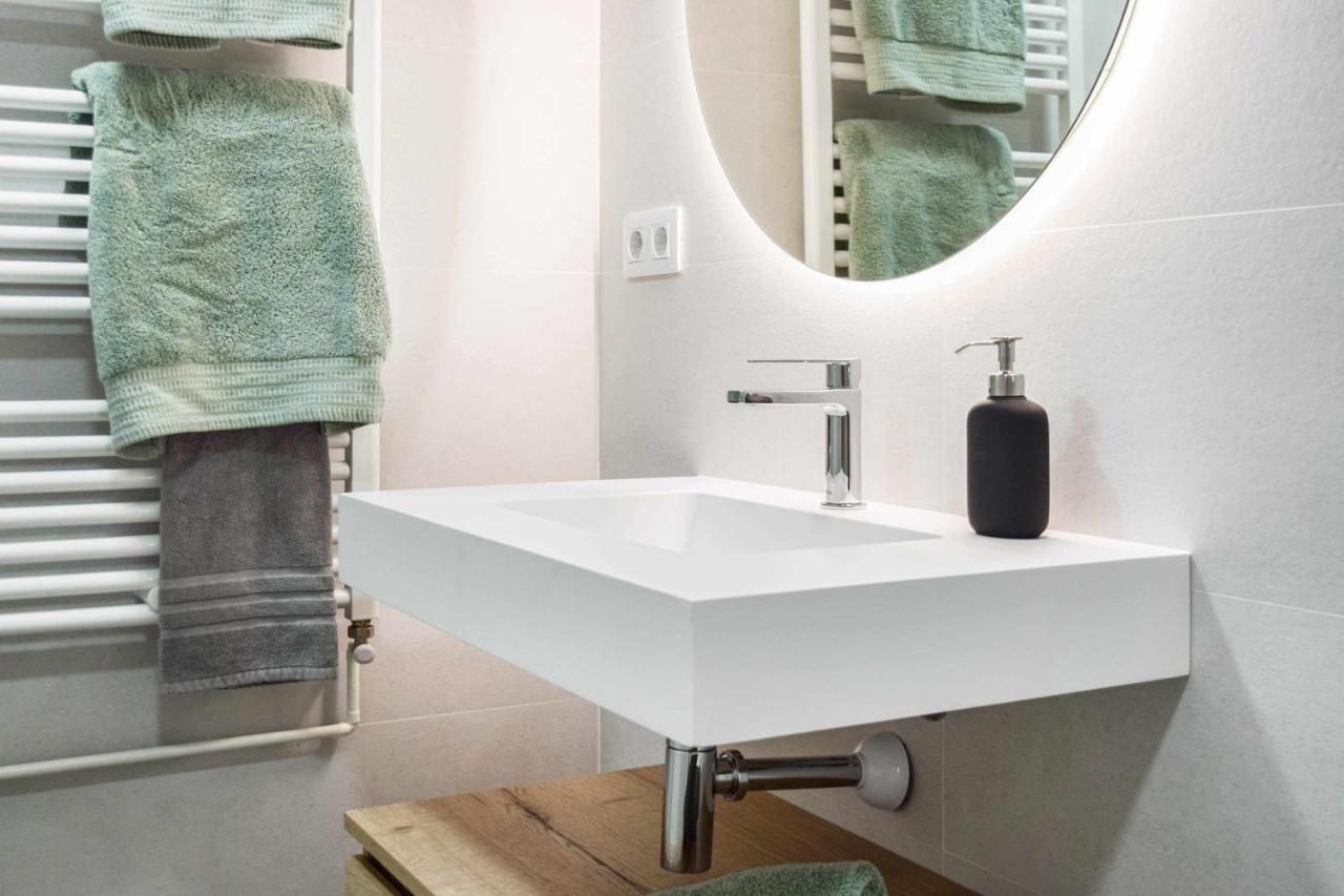 Casa Besalu Estudio En El Centro Del Pueblo Kültér fotó